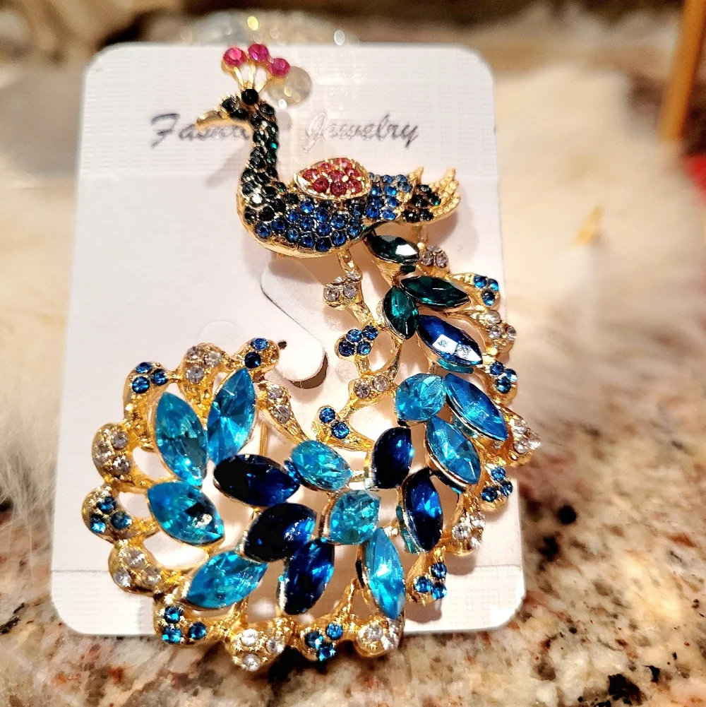 🌺 Peacock Rhinestone And Jewel Brooch Peacock Accessories Peacock Jewelry